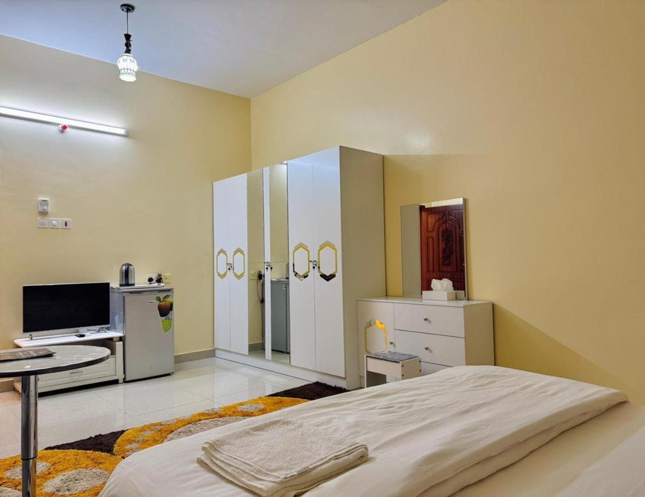 Luluat Al Afia Hotel Apartments Sur Exterior photo